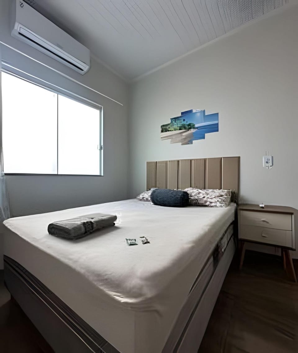 Bed, TV and multimedia, View (from property/room), Bedroom