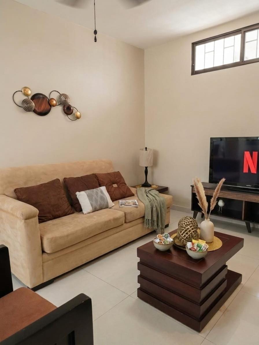 Communal lounge/ TV room, TV and multimedia, Living room, Seating area, Evening entertainment