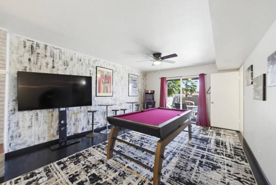 Minnow Place - Pool, Pool Table, Spacious, Central Villa in Lake Havasu City
