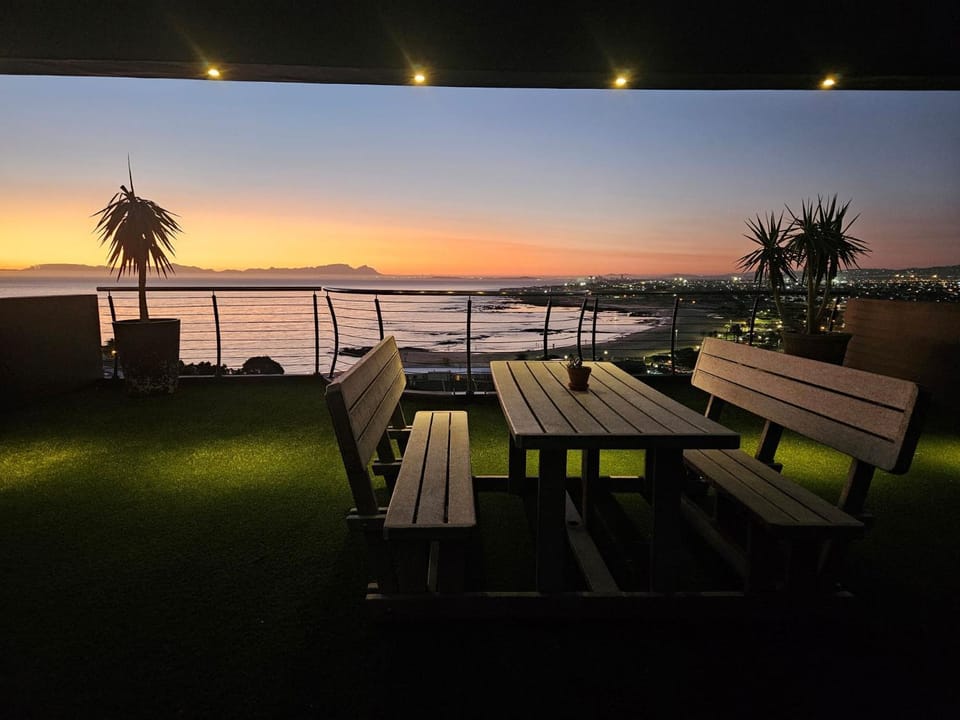 Patio, View (from property/room), Seating area, Sea view