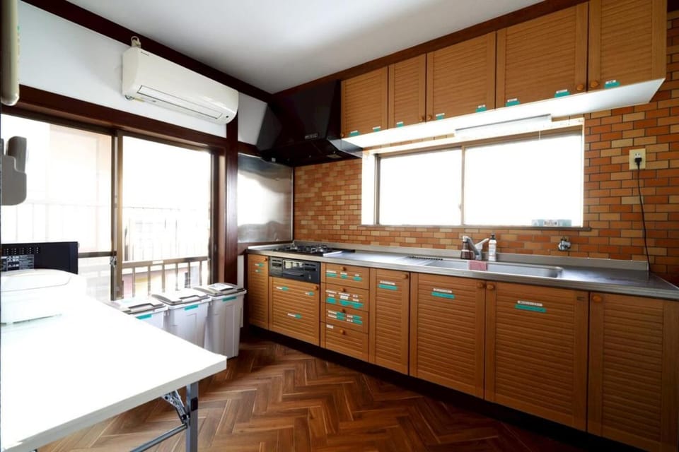 Authentic Traditional Japanese House Sleeps 16 Free Parking Near Ghibli Park Apartment in Nagoya