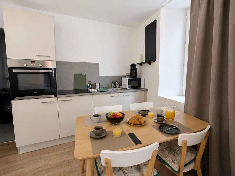 Le Petit Forez, Cosy et Authentique Apartment in Auvergne-Rhône-Alpes