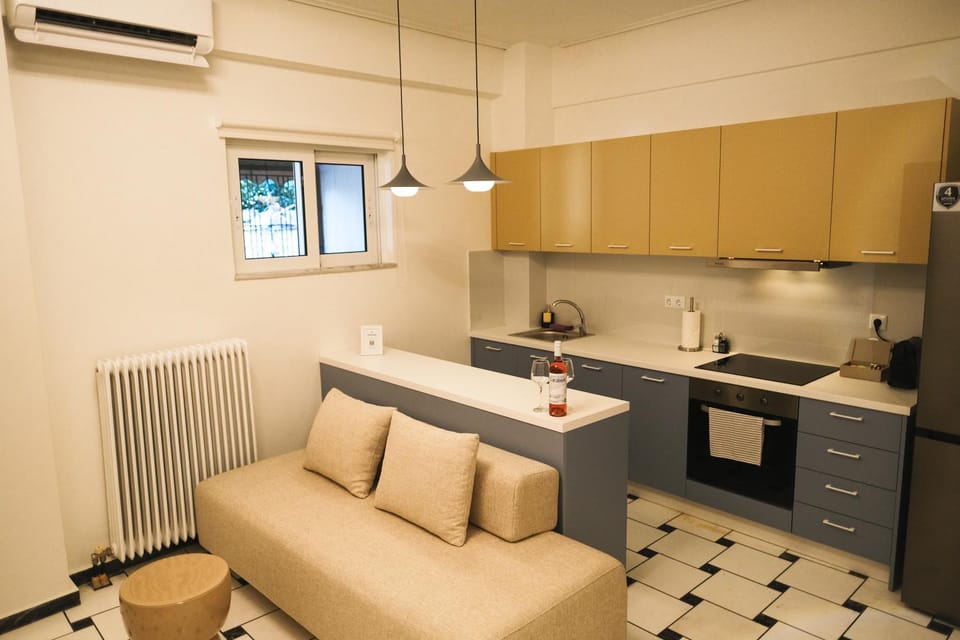 Kitchen or kitchenette, Living room, kitchen