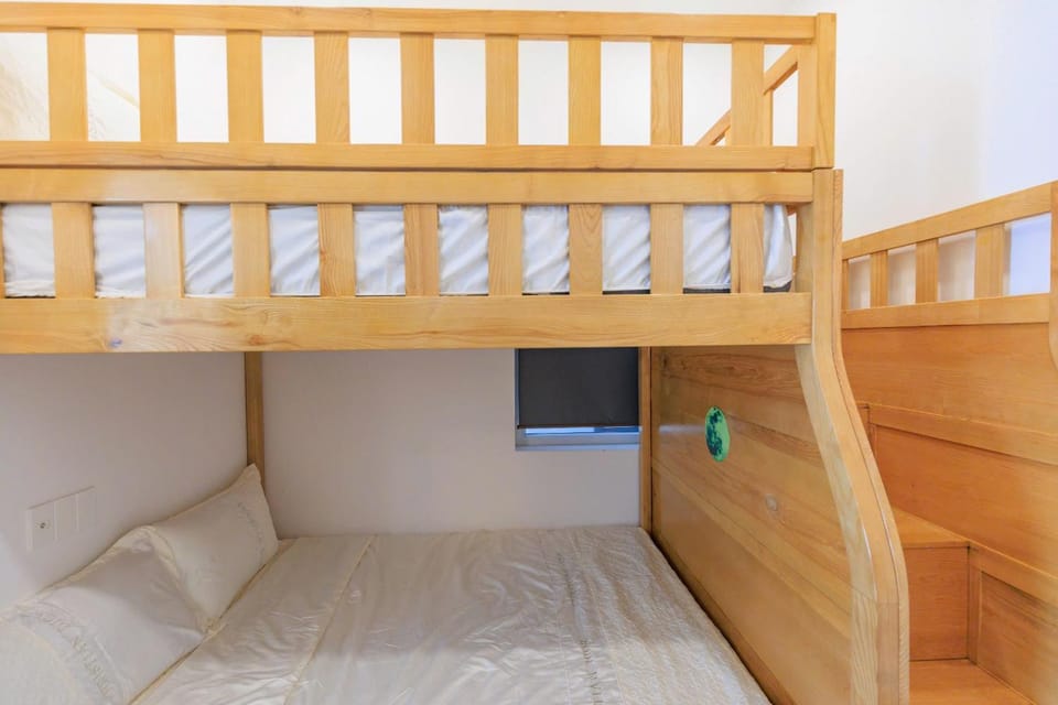 bunk bed