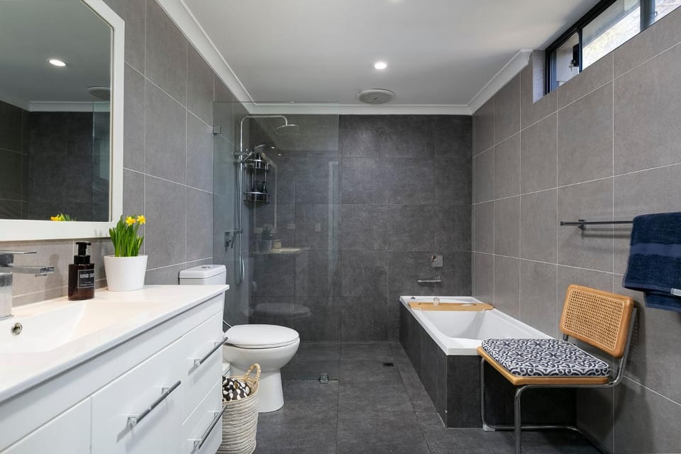 Chic Heritage Home w/ Alfresco/5 Mins to Perth CBD House in Perth