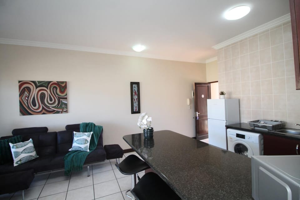 Kitchen or kitchenette, Living room, Seating area, washing machine