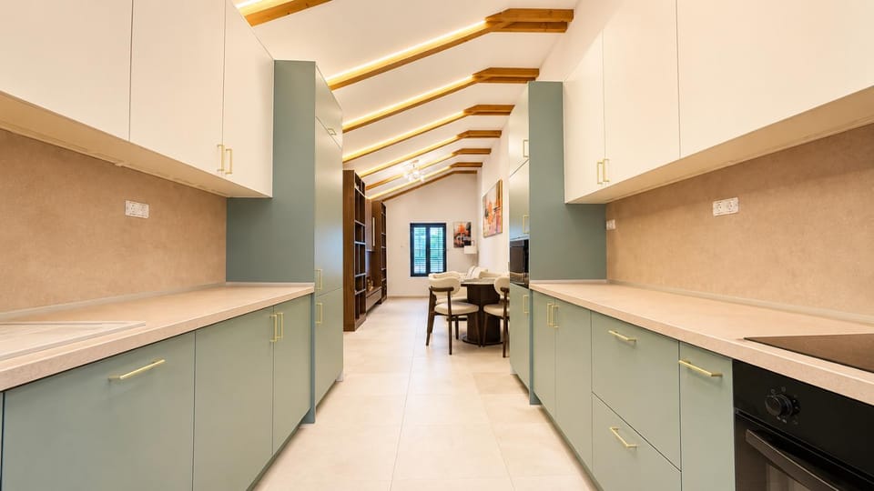 Kitchen or kitchenette, kitchen