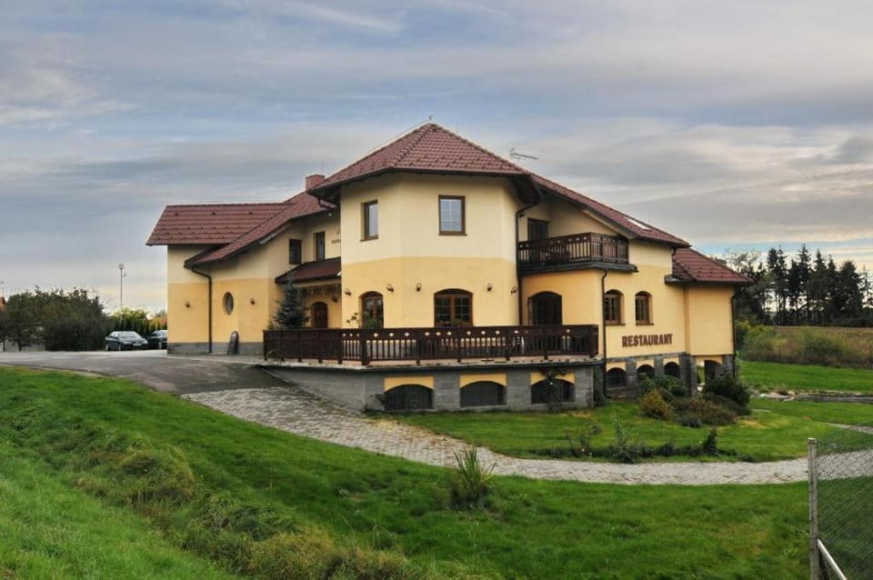 Penzion Starý Dvůr Bed and Breakfast in Czechia