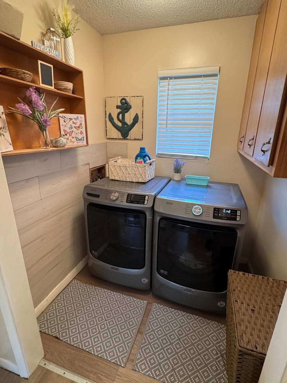 Freshly Remodeled 2 Bedroom Retreat Chalet in Junction City