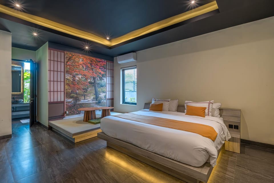 Villa Nishiki - Tropical 5BR Luxe Villa with 20m Pool, Gym & Karaoke Villa in North Kuta
