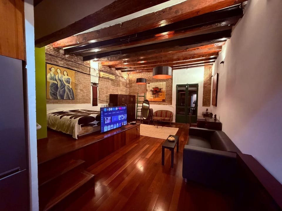 Bed, TV and multimedia, Living room, Photo of the whole room, Bedroom
