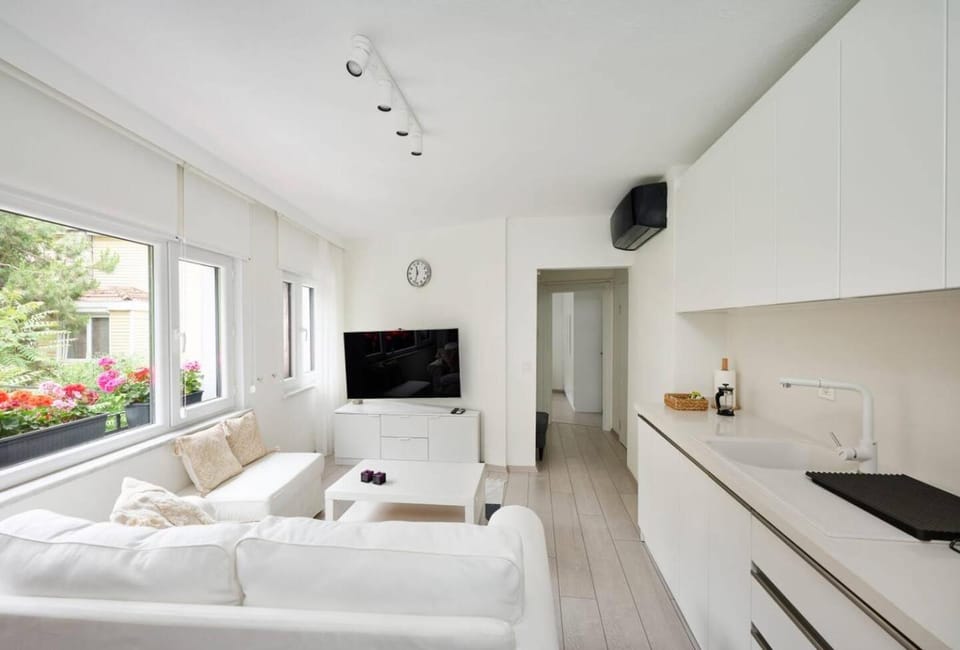 Cozy Delightful 1BD1Bath Bebek Gem! #420 Apartment in Istanbul