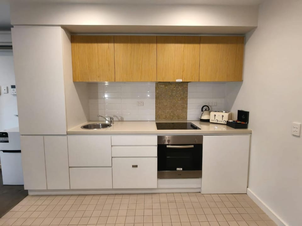 Coffee/tea facilities, Kitchen or kitchenette, stove, toaster
