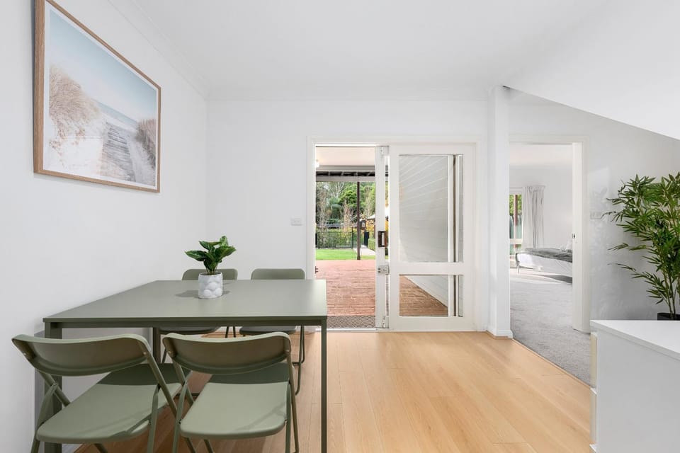 Stunning Federation Home Pool & Bushland Views House in Sydney