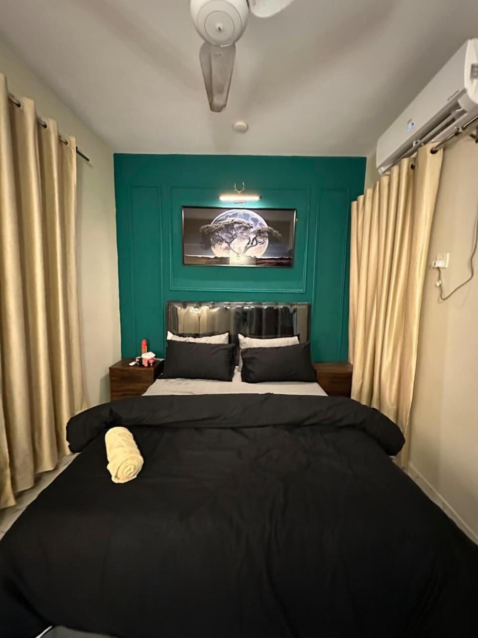 Photo of the whole room