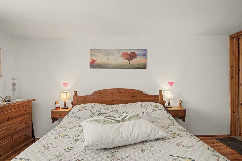 Living room, Bedroom