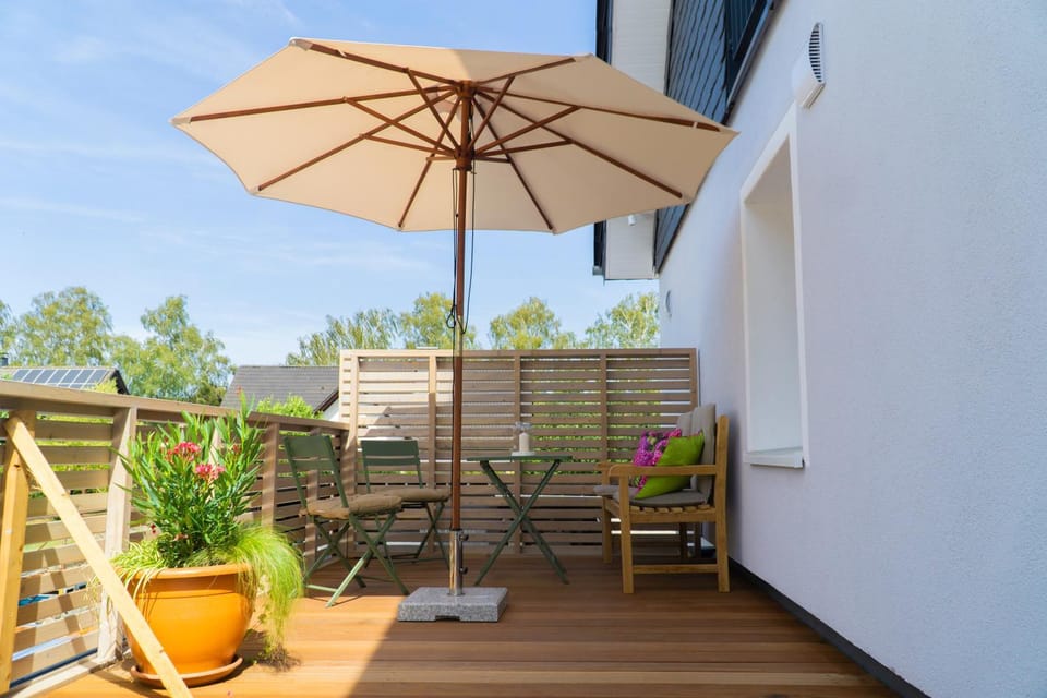 Garden, Balcony/Terrace, Mountain view