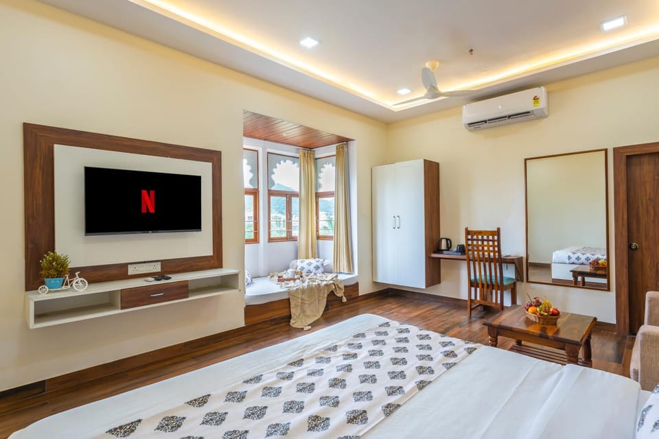 TV and multimedia, Photo of the whole room