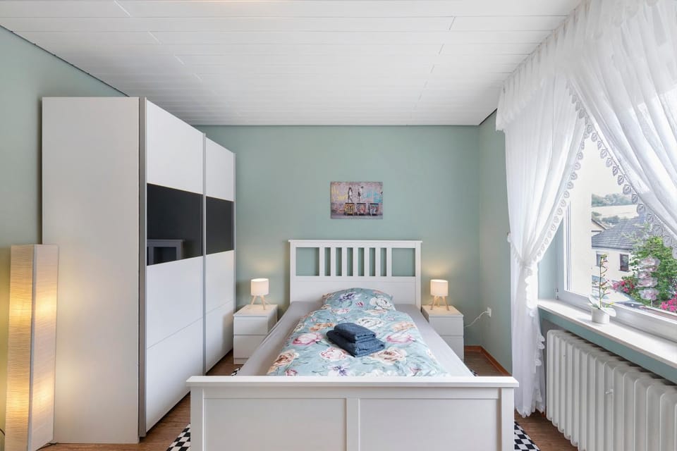 Living room, Bedroom