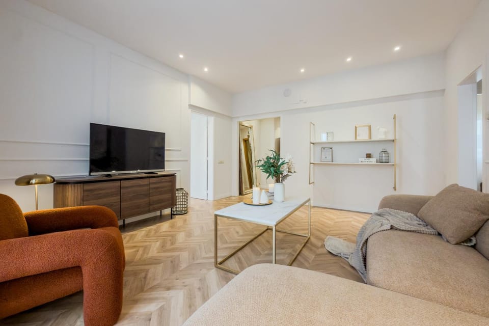 TV and multimedia, Living room, Seating area