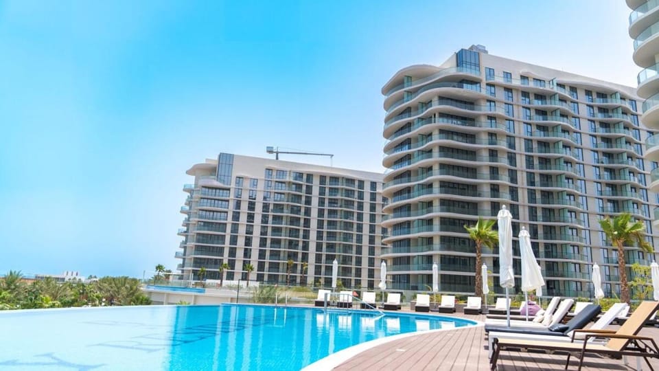 Cozy Studio in Mina with Pool & Beach Access Apartment in Ras al Khaimah