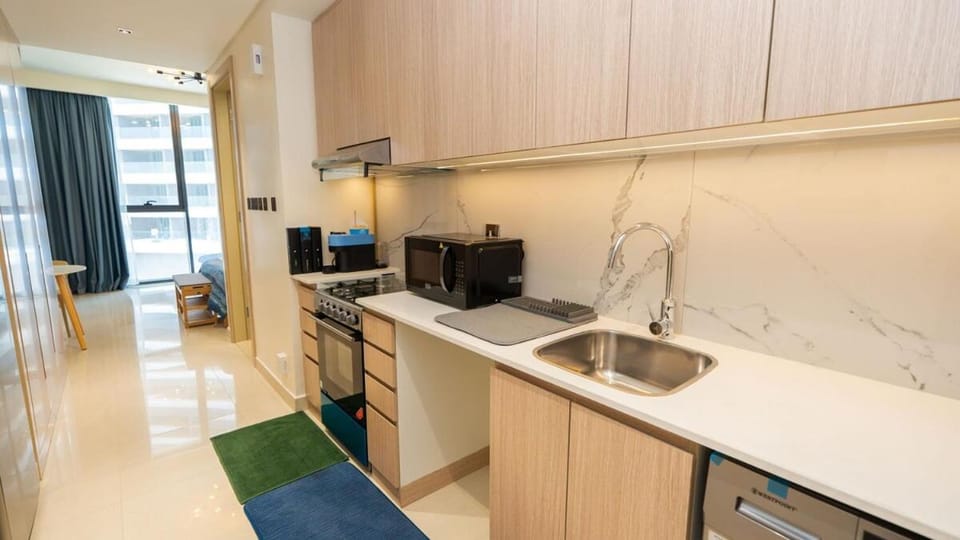 Cozy Studio in Mina with Pool & Beach Access Apartment in Ras al Khaimah