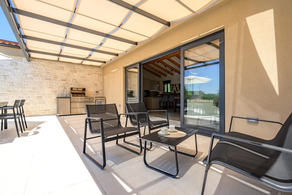Villa Oliver by Briskva Villa in Istria County