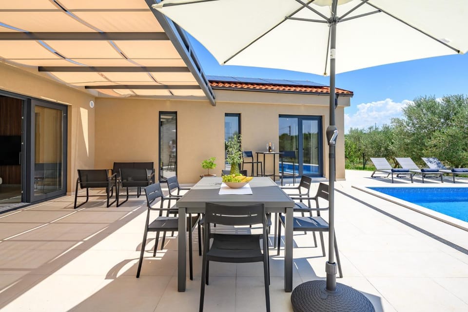 Villa Oliver by Briskva Villa in Istria County