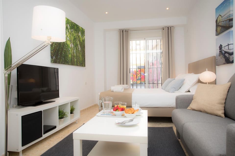 Living room, Dining area, Bedroom