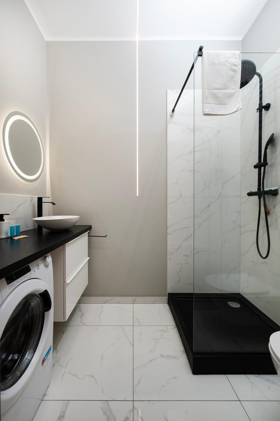Shower, Bathroom, towels, washing machine