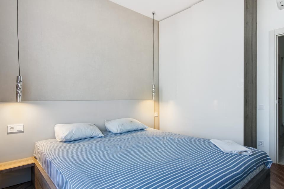 16 Kamanina 1-bedroom Apartment with terrace Apartment in Odessa