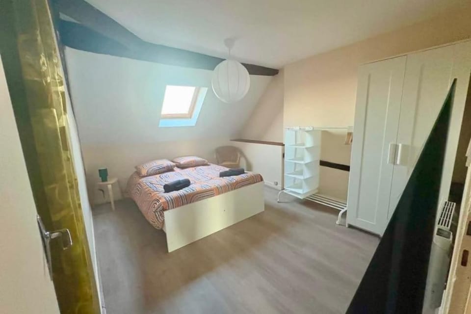 Property building, Bed