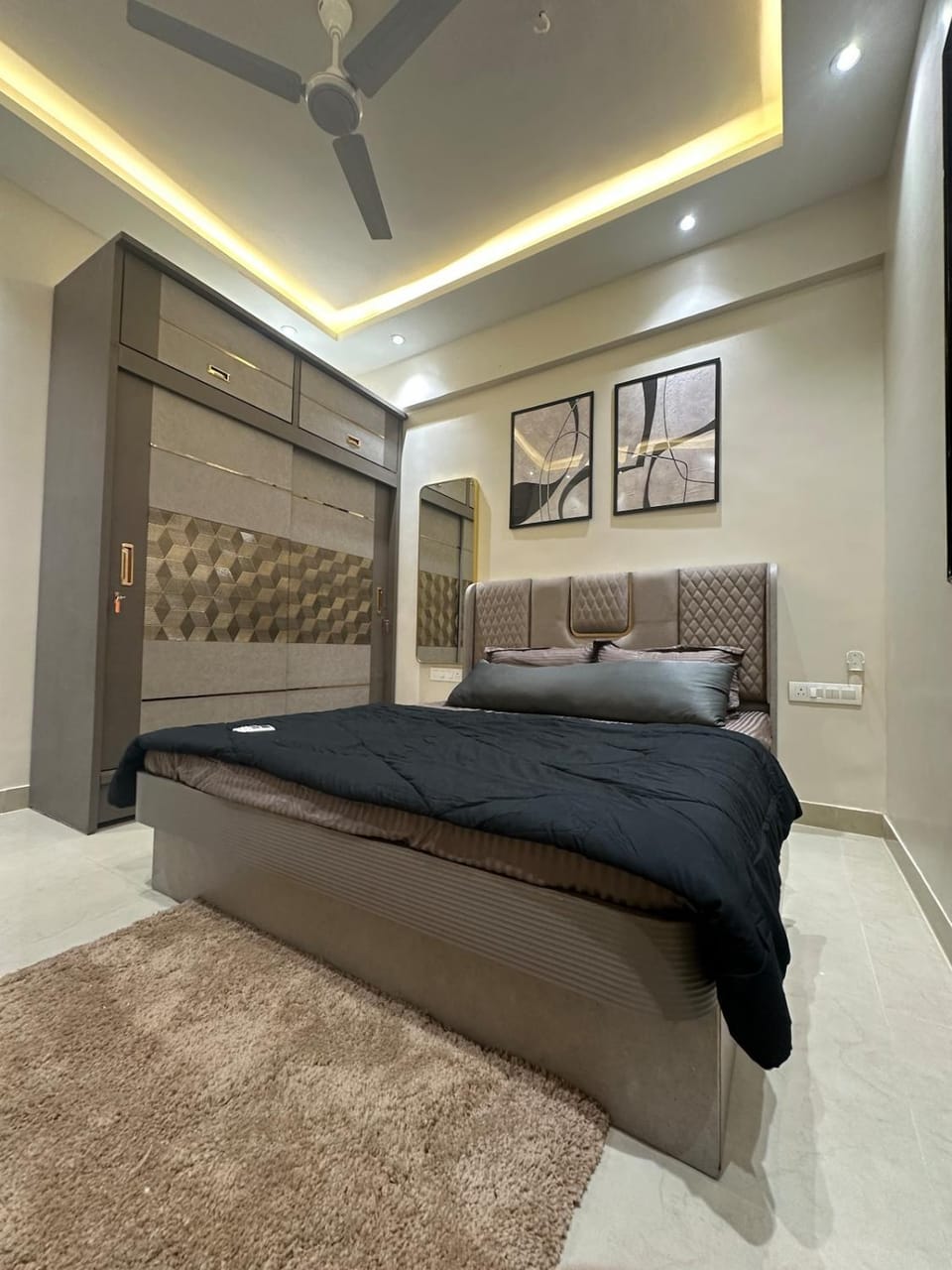 Izaara - 15 mins from Lilavati & Nanavati Apartment in Mumbai