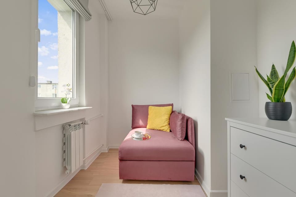 Seating area, Bedroom