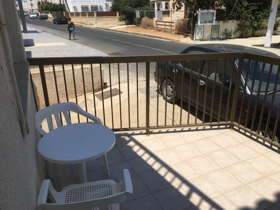 Neighbourhood, Balcony/Terrace