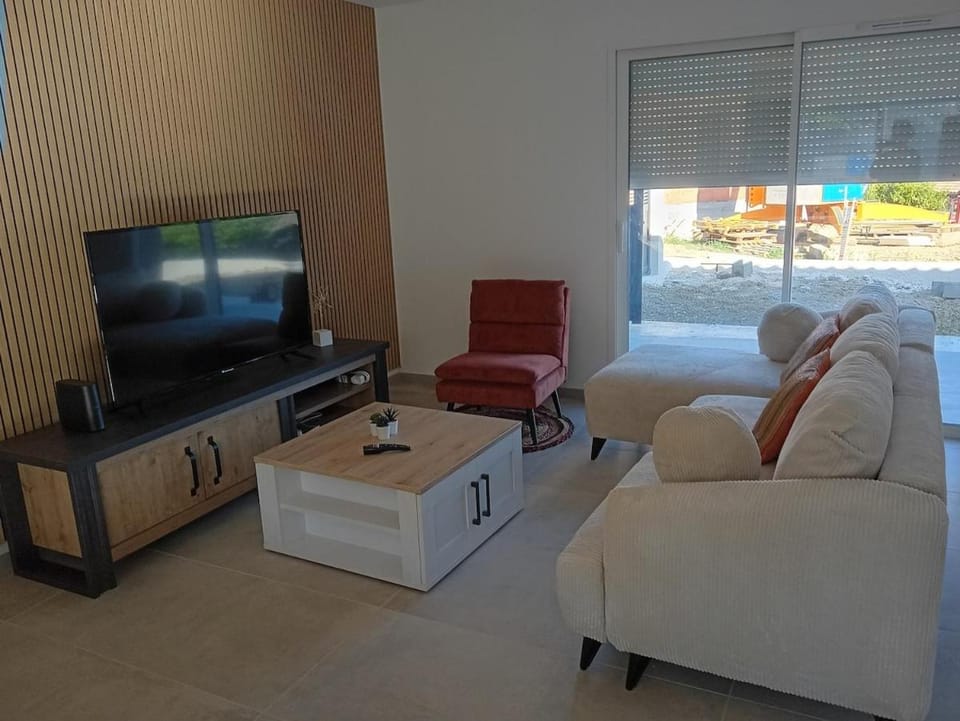 maison confortable, climatisée Villa in Auvergne-Rhône-Alpes