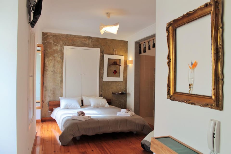 Bed, Photo of the whole room, Decorative detail