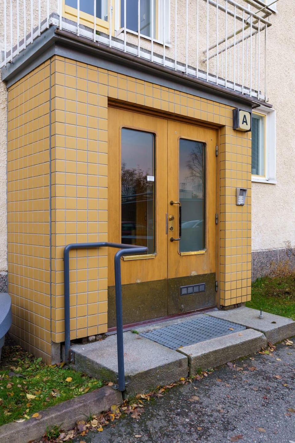 Facade/entrance
