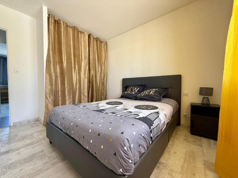 Villa Kernevez - Swimming Pool & Air Conditioning Villa in Occitanie