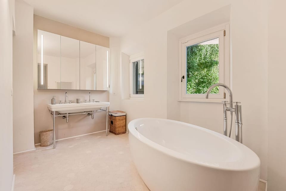 Golden Luxe, Palazzo delle Belle Arti Apartment in Florence