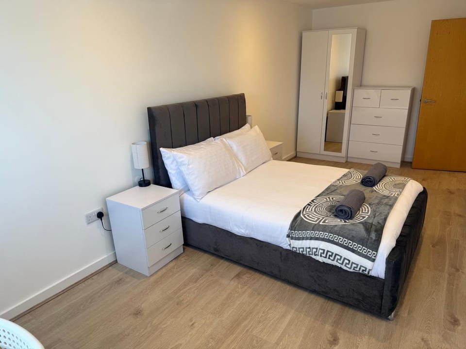 Bed, Photo of the whole room, Bedroom, towels, wardrobe