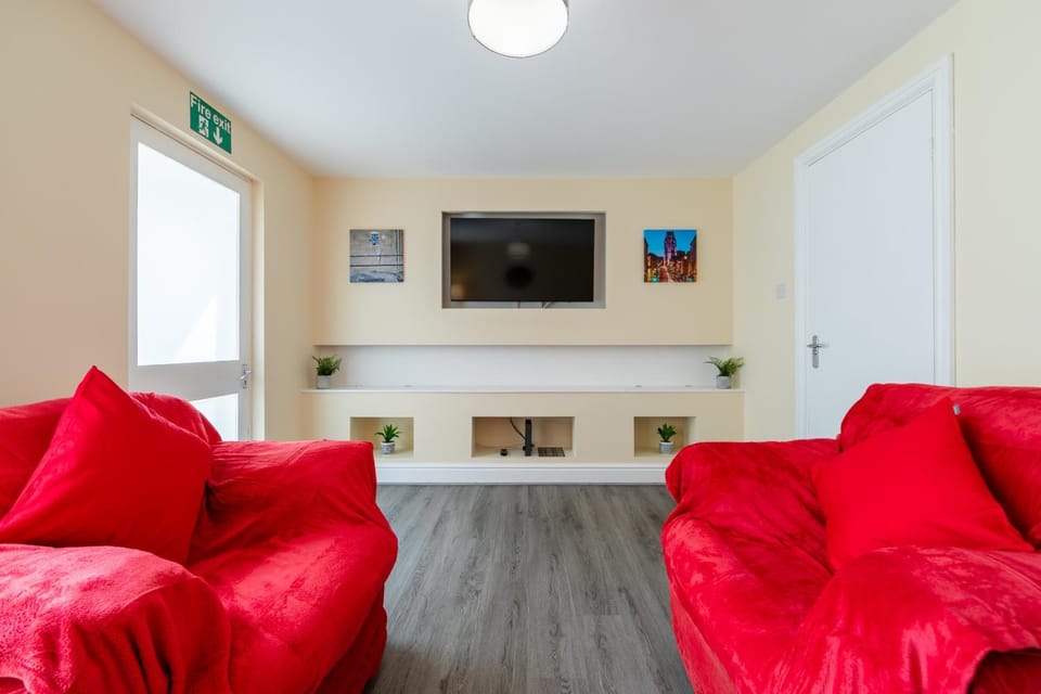 Communal lounge/ TV room, Living room