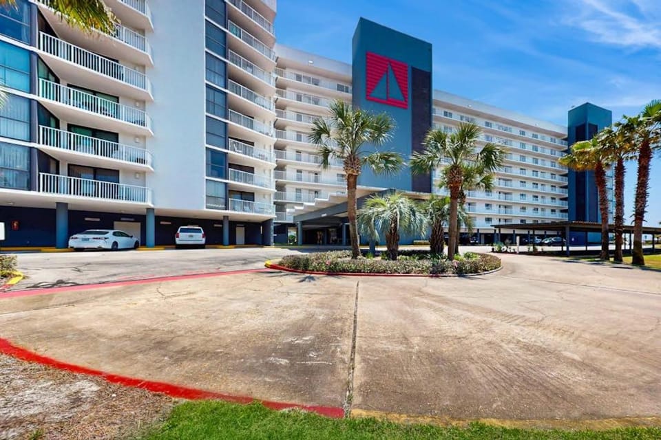 1st floor comfortable Gulf view condo beach setup included near dining House in Miramar Beach