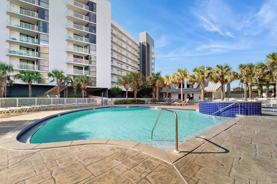 Spacious Unit in Gulf Front Resort Beach Service Included House in Miramar Beach