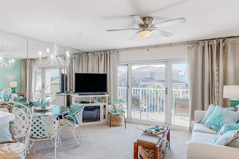 Pet-friendly pools hot tub & balcony with Gulf-side calm House in Miramar Beach