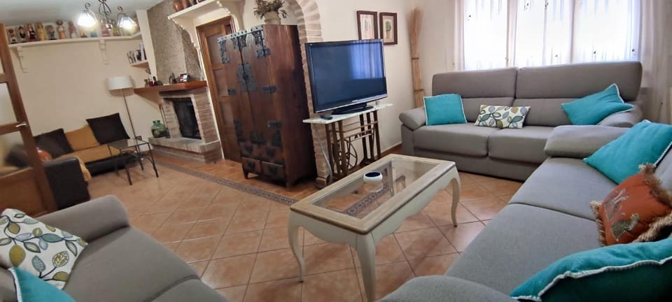 Communal lounge/ TV room