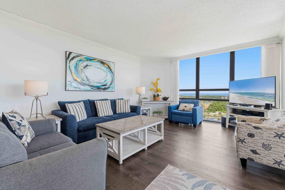Waterfront getaway with ocean views central AC washerdryer - walk to beach House in Miramar Beach