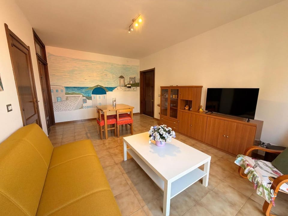Communal lounge/ TV room, TV and multimedia, Living room, Seating area