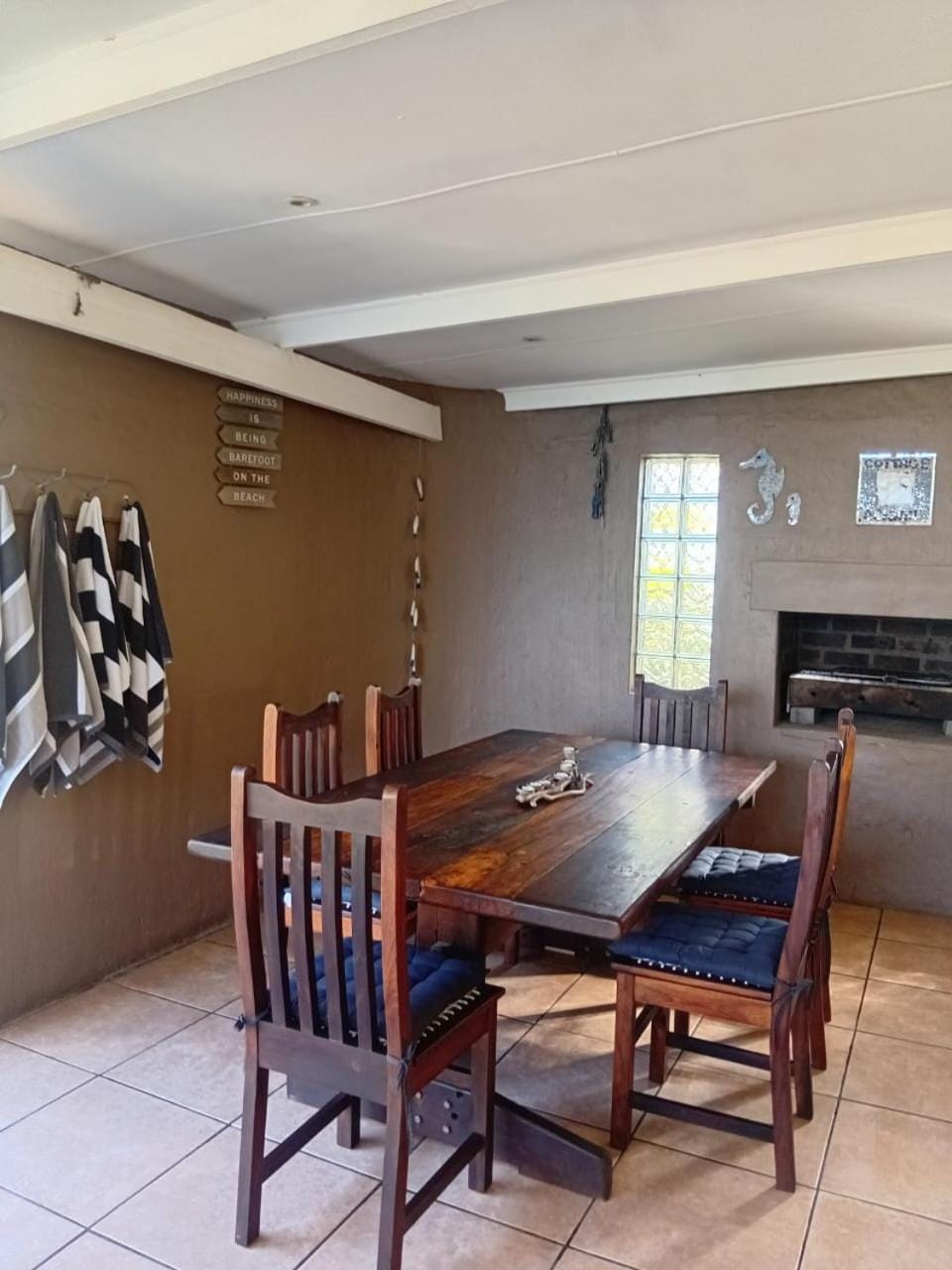 Patio, Dining area