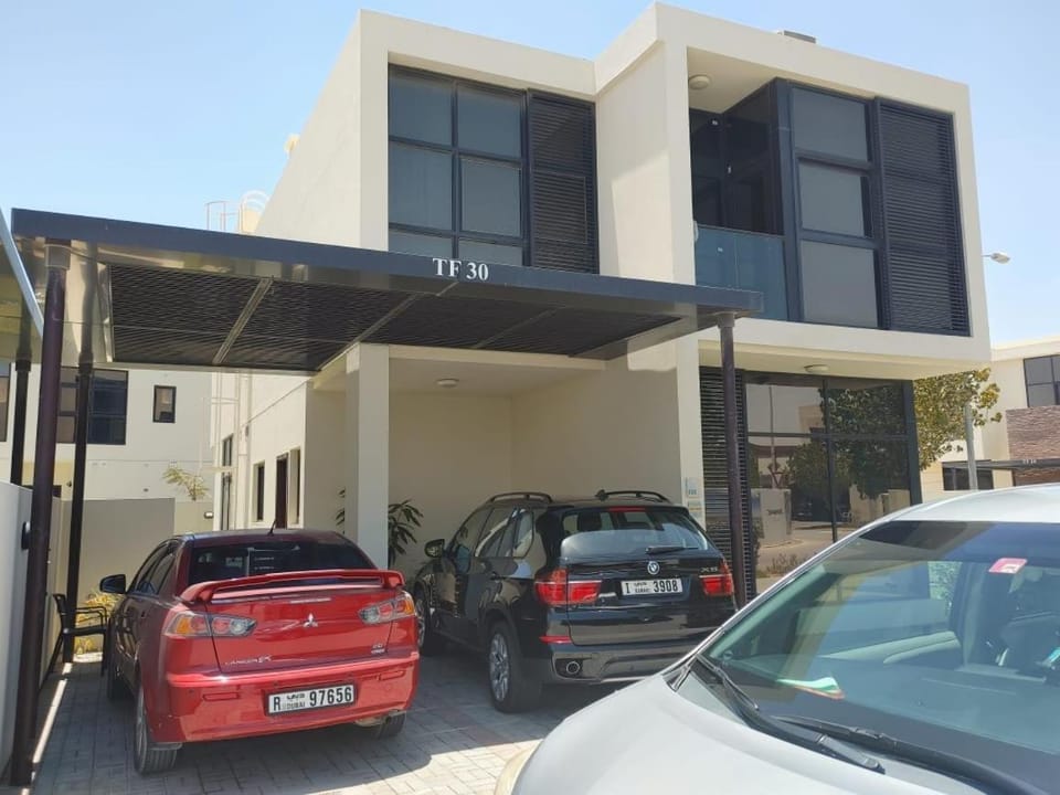 The Golf Resort Villa, Ideal for Big Family and Group Villa in Al Sharjah